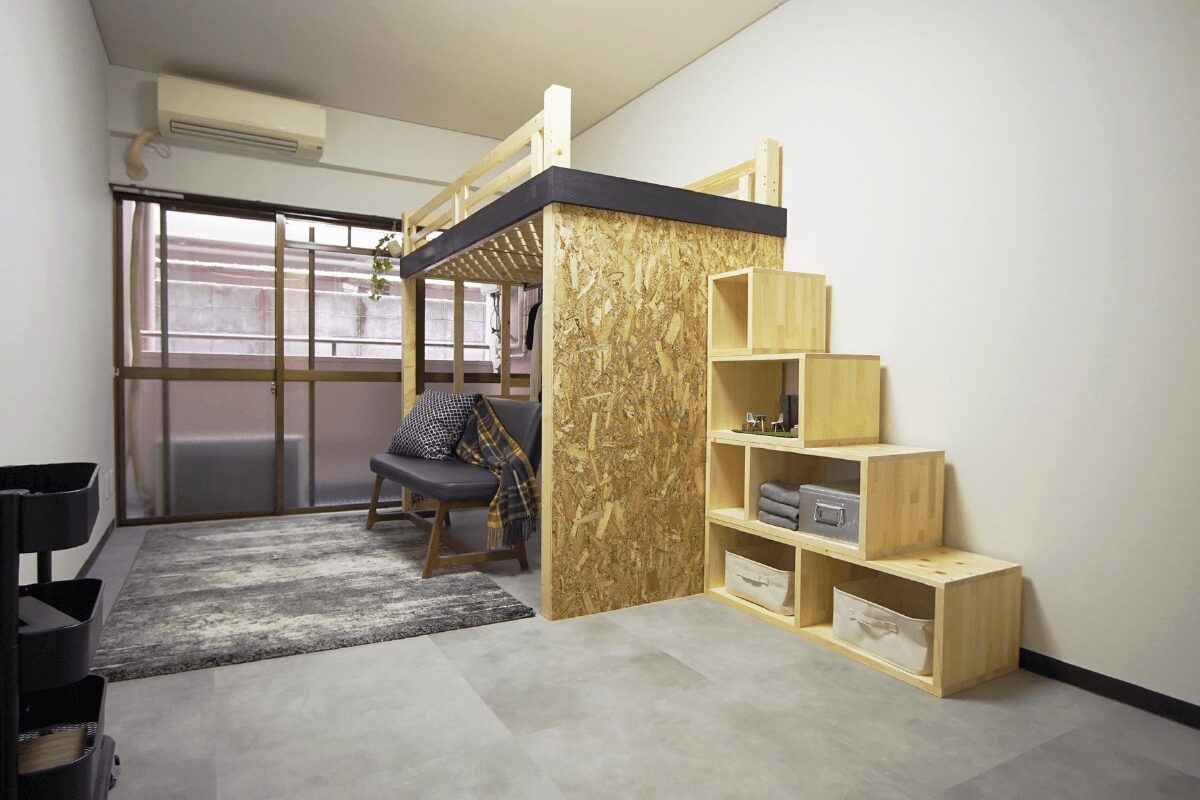 ロフトの導入でIKの収納不足と部屋の狭さを解決